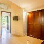 בית נופש Casal Del Borgo 1 *