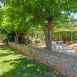 בית נופש Casal Del Borgo 1 *